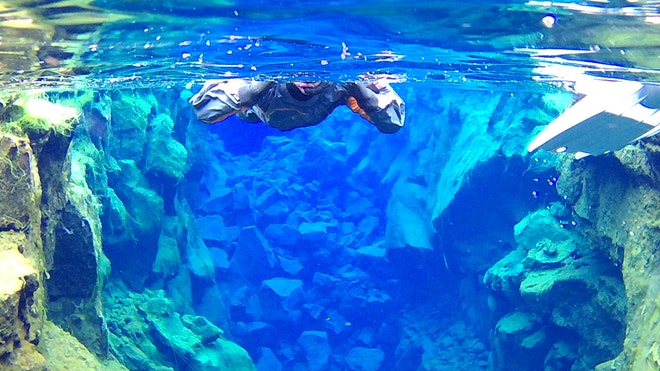 Snorkelling Silfra M + Photos & Cookies Iceland Explore