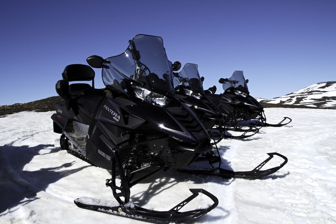 Snowmobile tour from Lake Myvatn