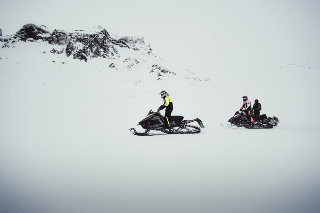 Glacier Rush – Fast pace snowmobile - SnoMo Glacier rush one hour