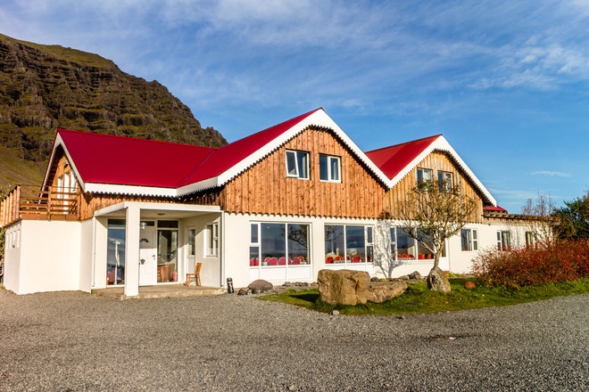 South Coast and Jokulsarlon Glacier Lagoon 2 day tour