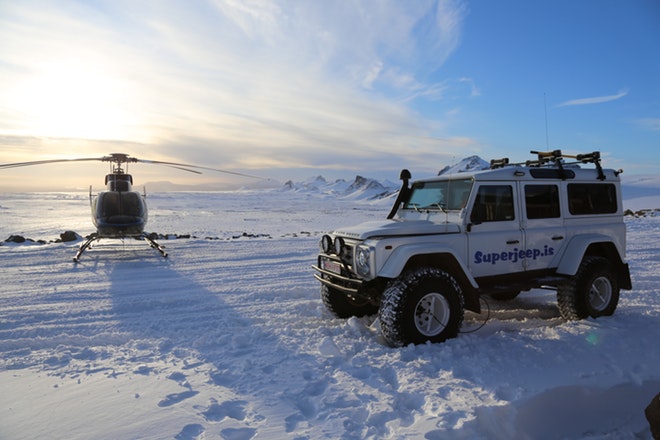 Private Luxury Golden Circle and Helicopter back to Reykjavik