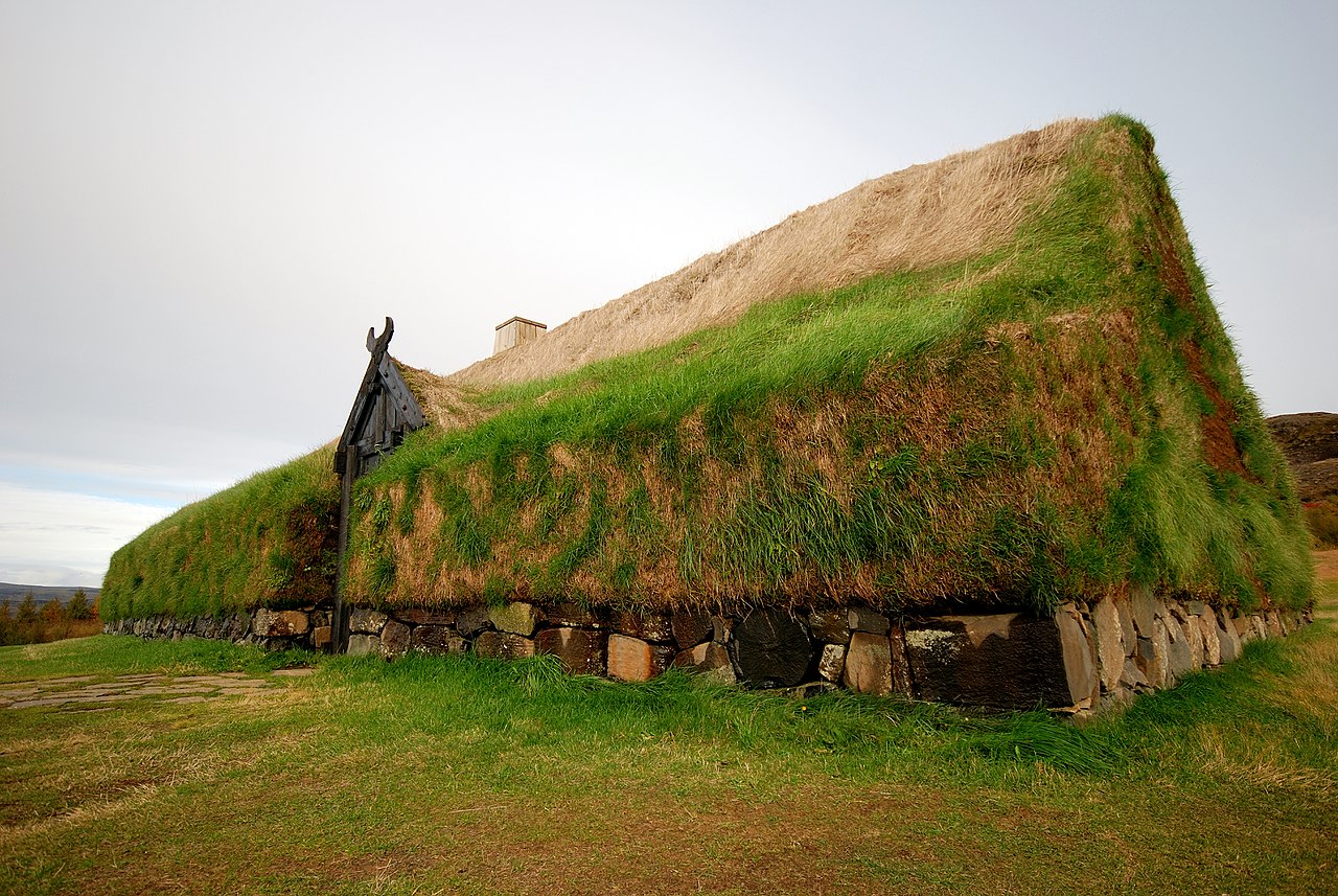 Thjodveldisbaerinn Farm - Viking Longhouse