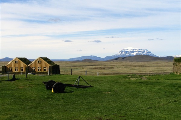 Modrudalur (Möðrudalur) Farm and Cafe