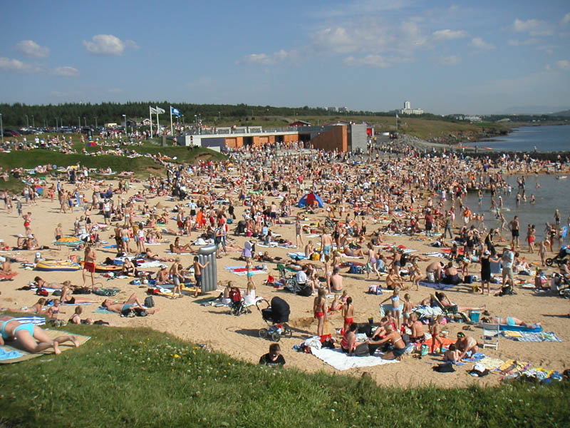 Nautholsvik hot pool and geothermal beach (Nauthólsvík)