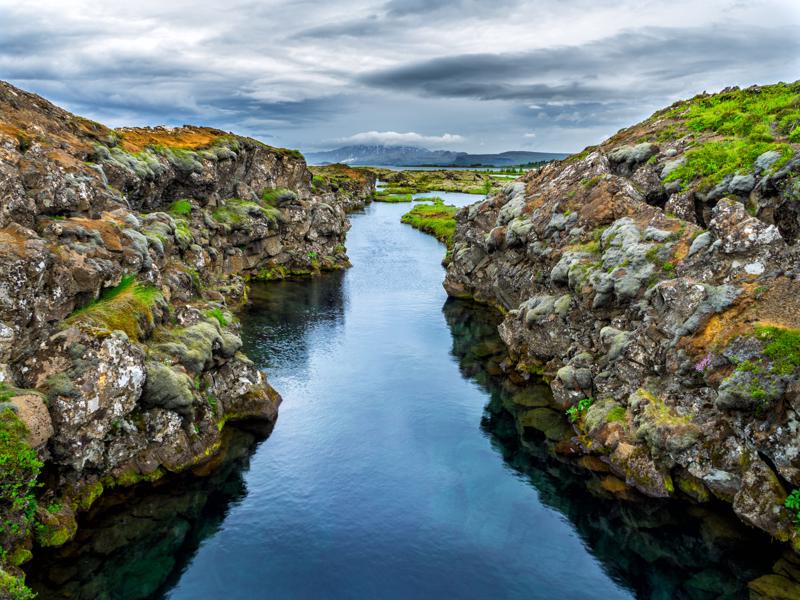 Silfra snorkeling or diving