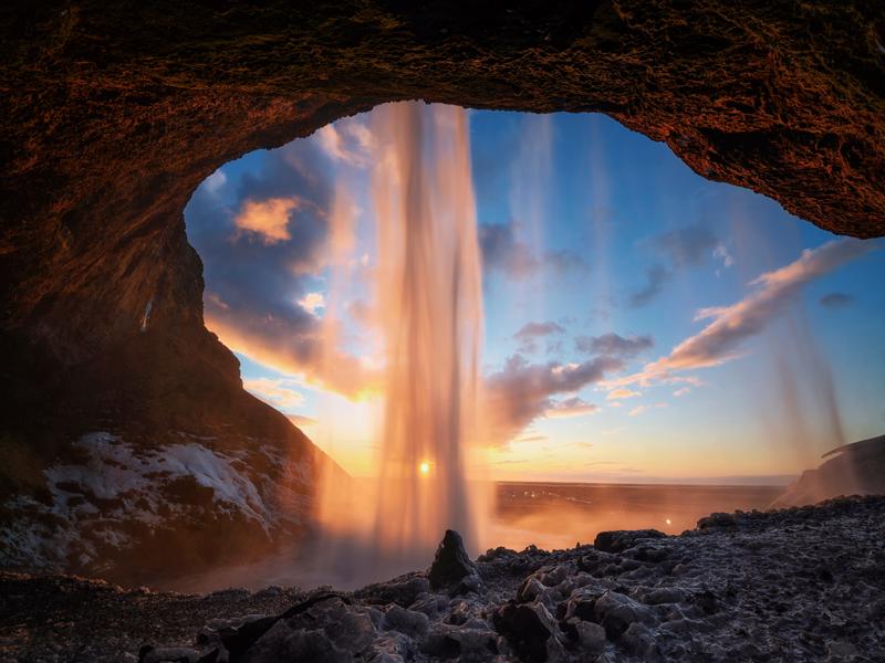 Seljalandsfoss and Gljufrabui (Gljúfrabúi)