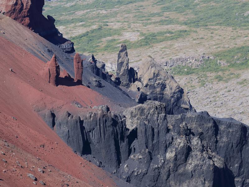 Hljodaklettar (Hljóðaklettar) Hike