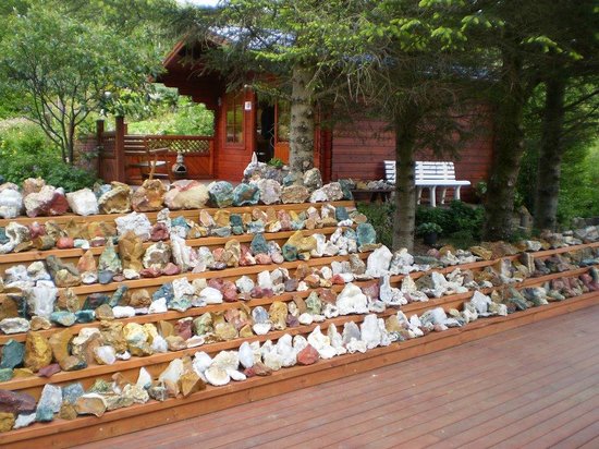 Stodvarfjordur (Stöðvarfjörður) and Petra's Mineral Collection